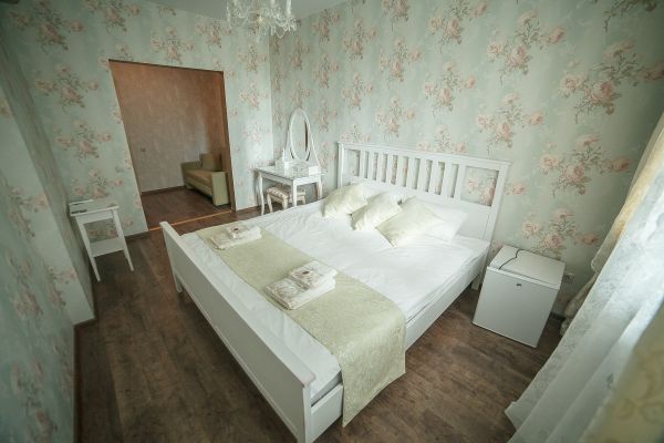 Hotel club Aurooms Kontinent (Nowokusnezk)
